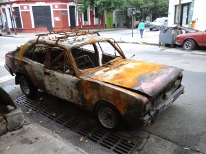 Auto abandonado