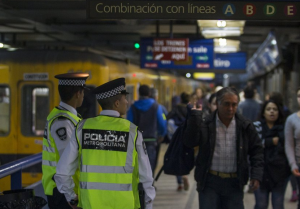 policia-metropolitana-subte