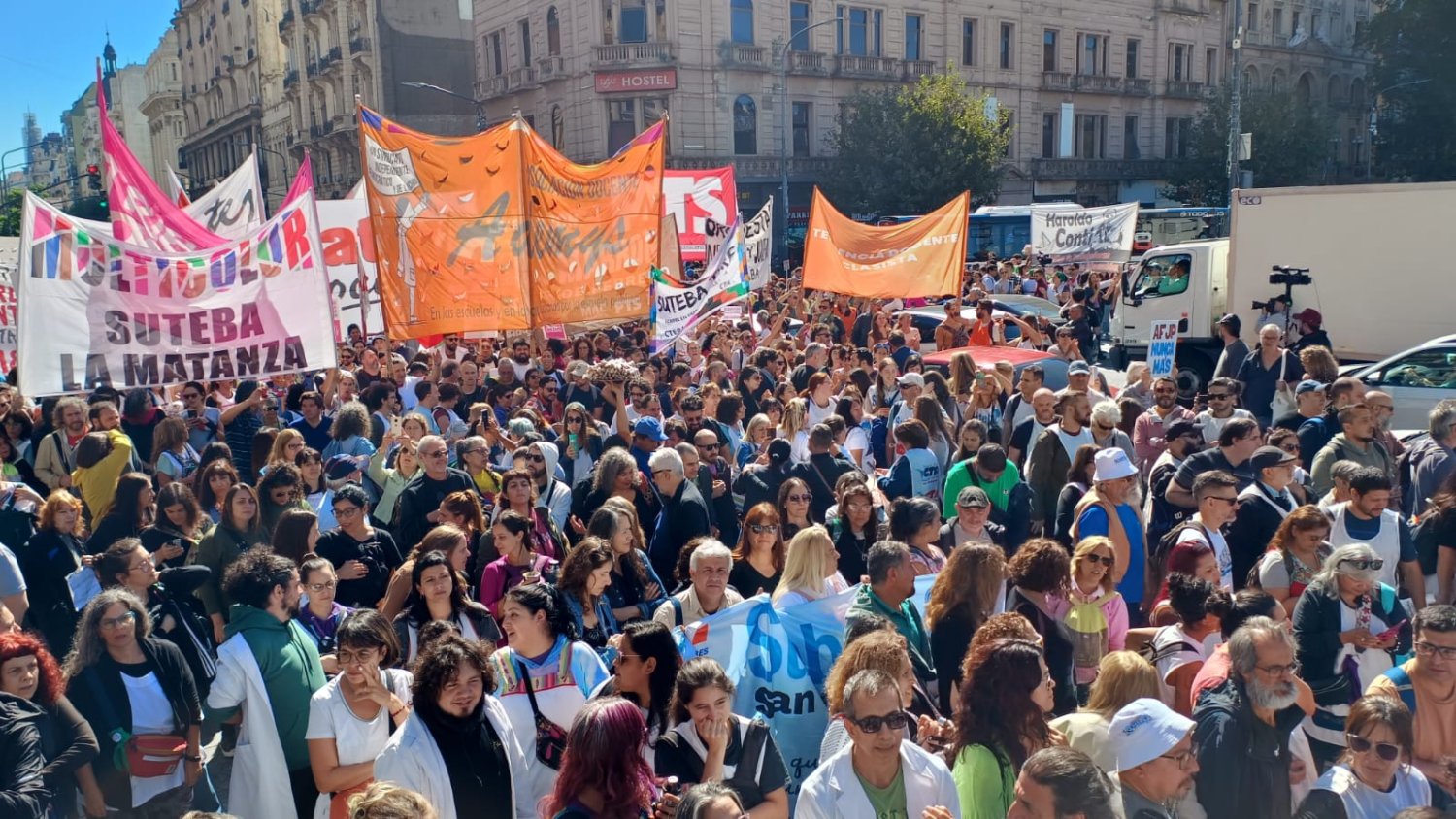 Marcha de jubilados y docentes.